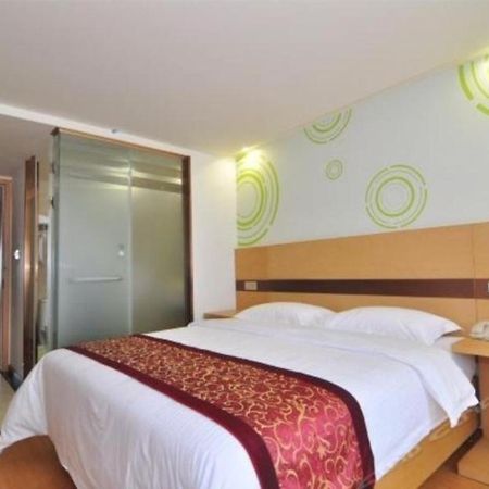 Greentree Inn Zhejiang Ningbo South Railway Station Express Hotel Экстерьер фото