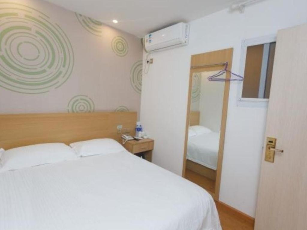 Greentree Inn Zhejiang Ningbo South Railway Station Express Hotel Экстерьер фото