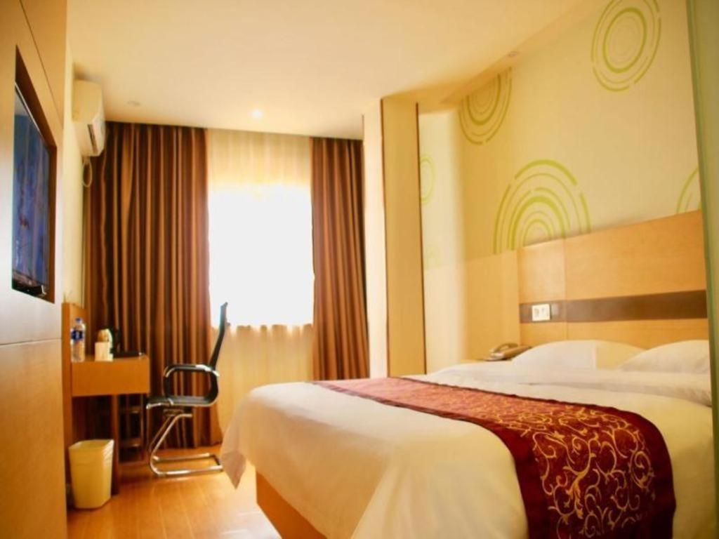 Greentree Inn Zhejiang Ningbo South Railway Station Express Hotel Экстерьер фото